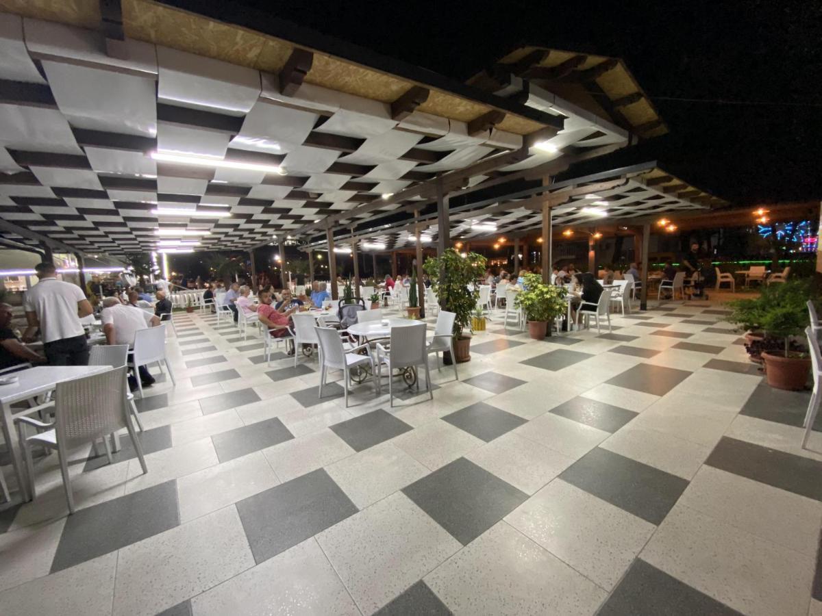 Отель Center Park Велипойе Экстерьер фото