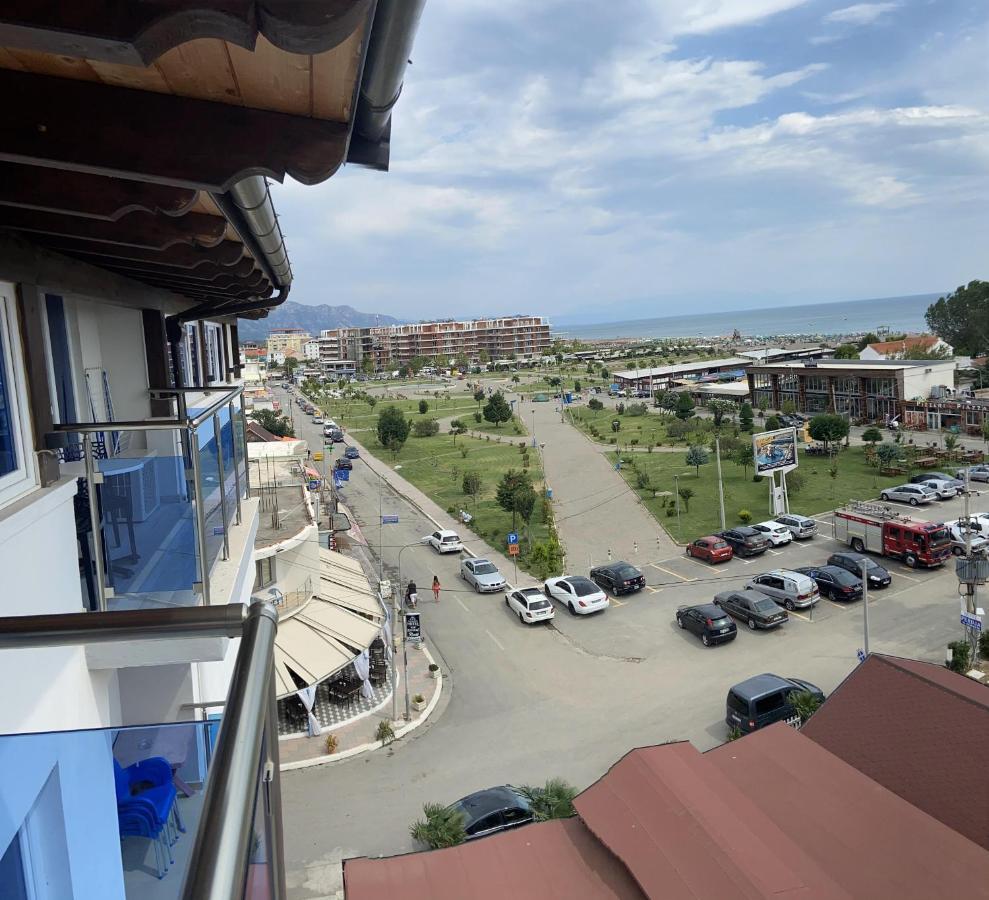 Отель Center Park Велипойе Экстерьер фото